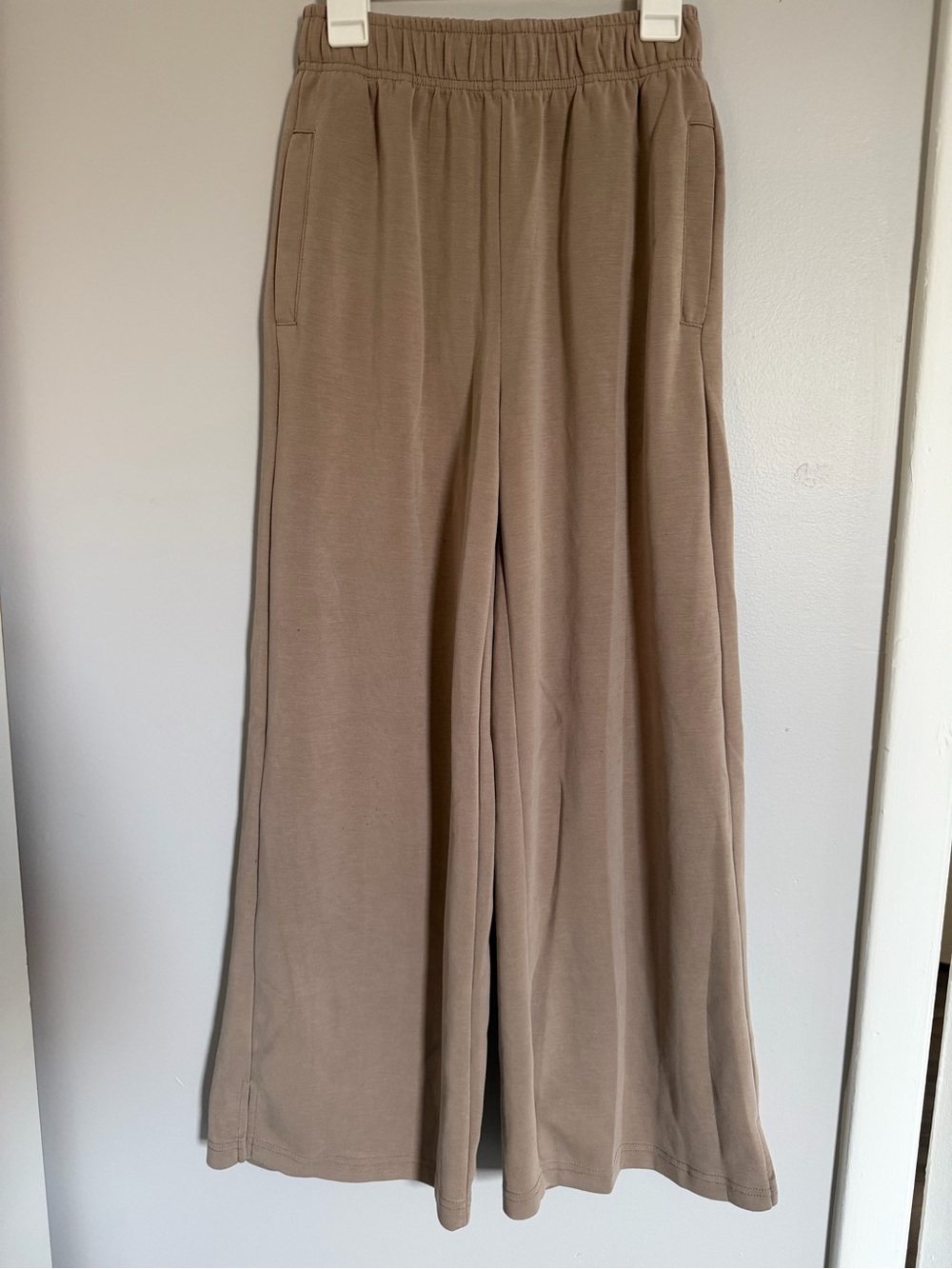 Primark Wide-Leg Knit Pants in Taupe